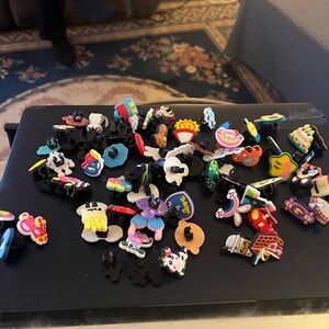 CROCS adults and kids Fun Shoe Charms Set - Multicolor